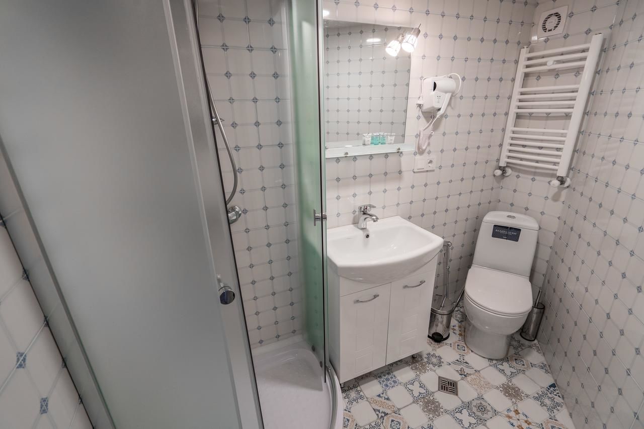 Апарт-отели Mini Hotel on Aghmashenebeli Ave Тбилиси-18