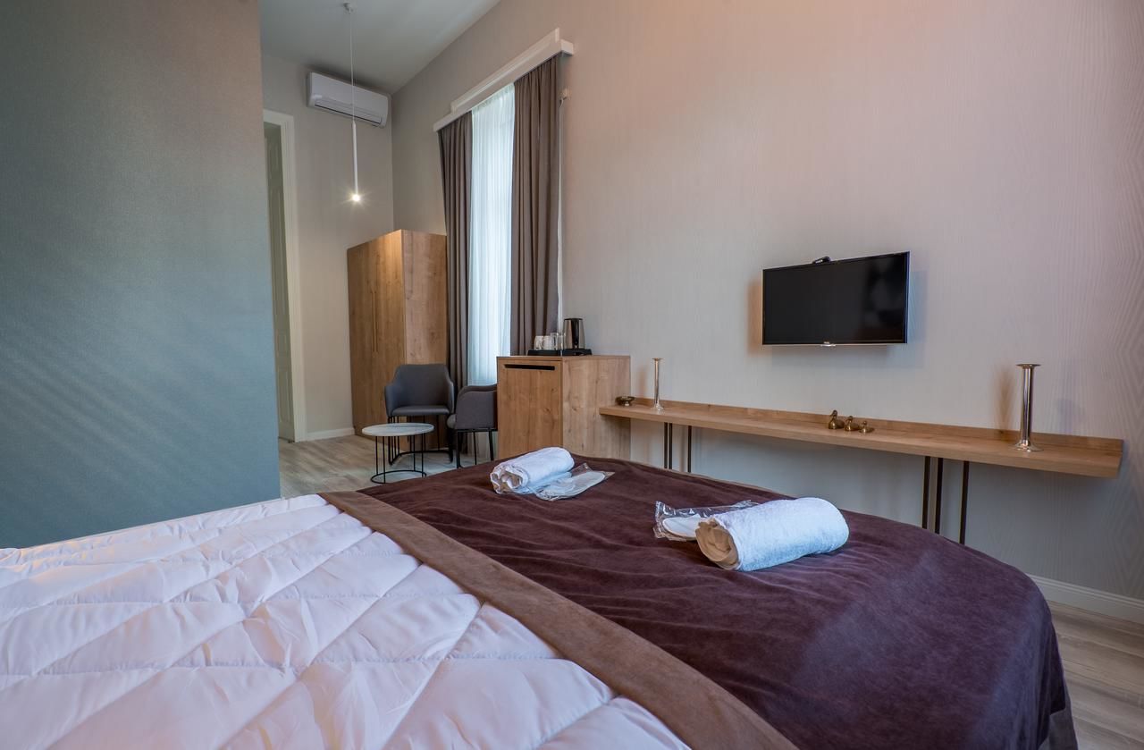 Апарт-отели Mini Hotel on Aghmashenebeli Ave Тбилиси