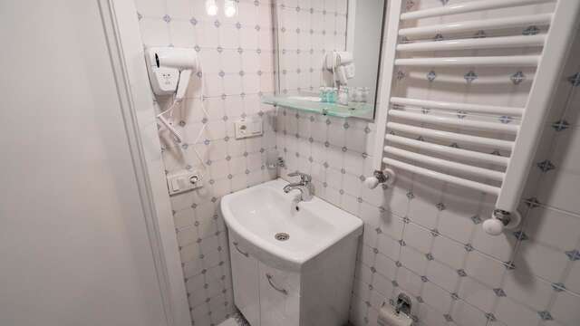 Апарт-отели Mini Hotel on Aghmashenebeli Ave Тбилиси-35